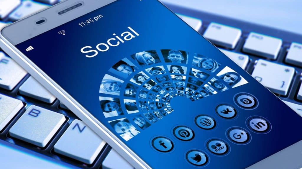 Mejores CRMs para Gestionar Facebook